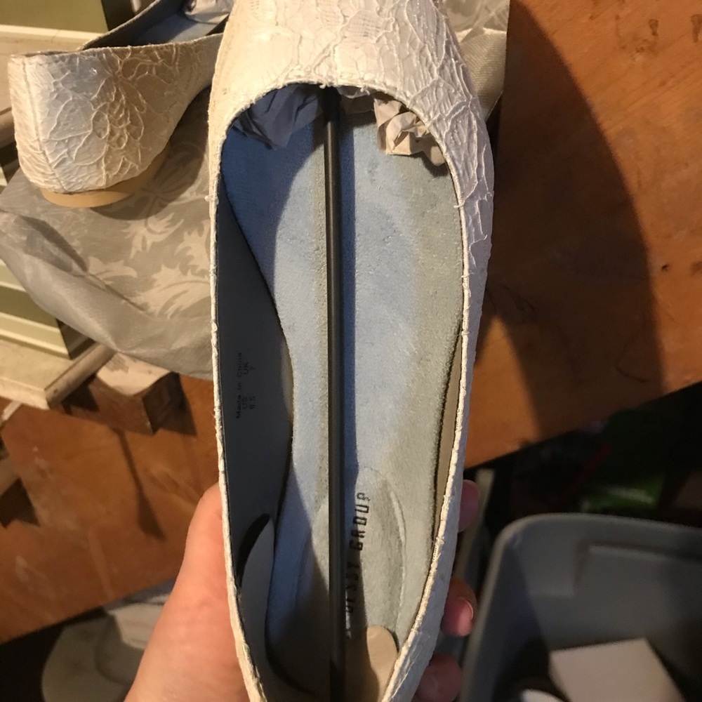 Flats - Picture 2 of 4